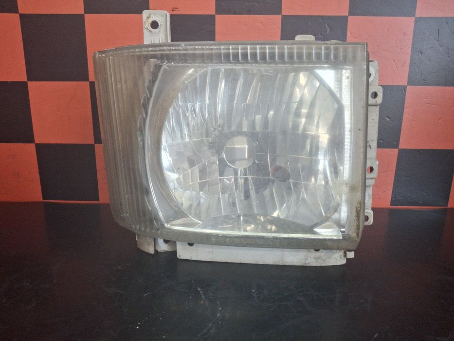 Ótica / farol direita ISUZU ELF Chassis (NKR8_, NKQ8_)