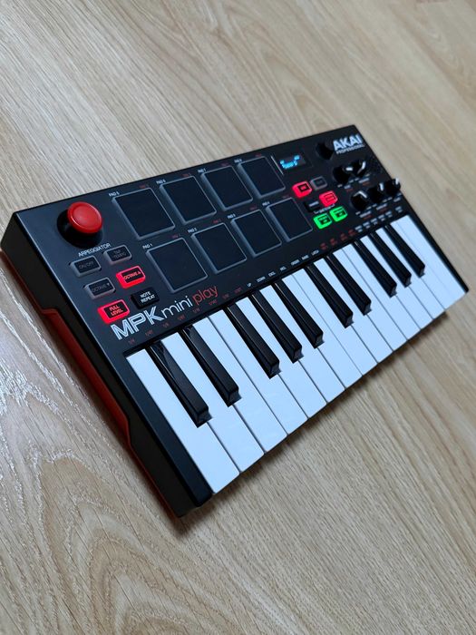 Akai MPK Mini Play - Klawiatura Sterująca