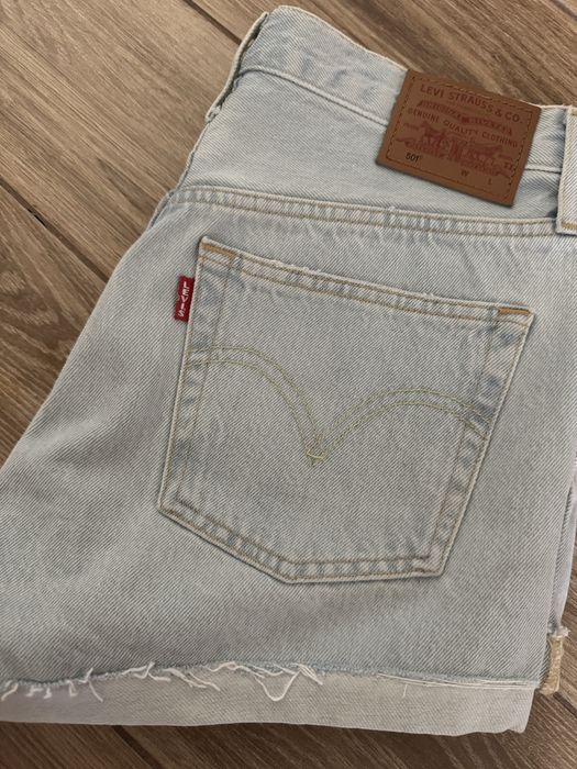 Шорти жіночі  Levi’s ( оригінал)