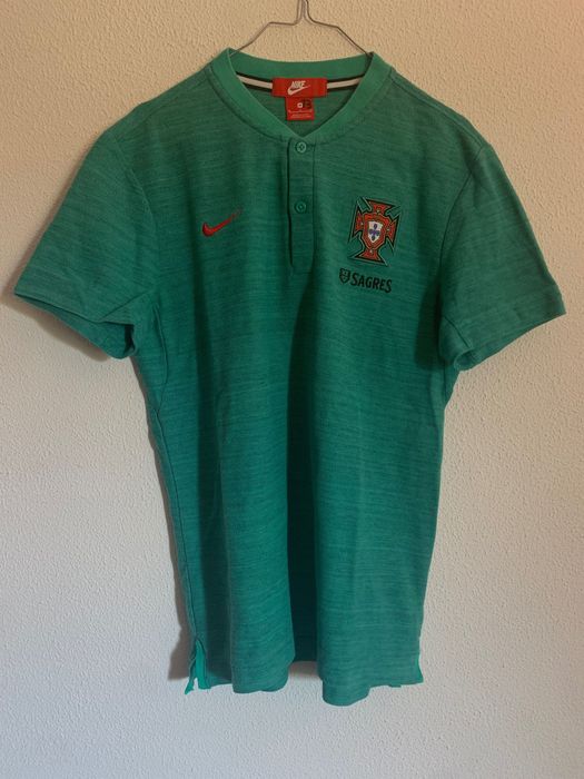 polo / camisola de Portugal ( seleção futebol ) M