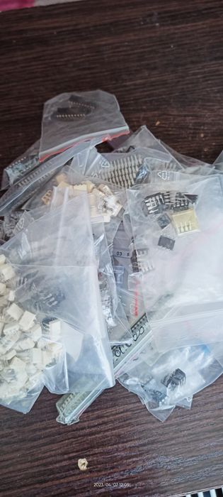 Микросхемы разные: 30 грн. - Інша електроніка Коломия на Olx