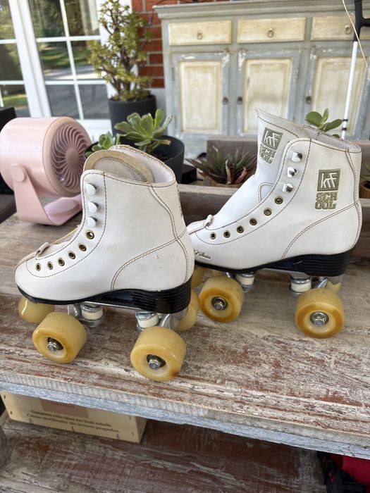 Patins de 4 rodas (Bom estado)