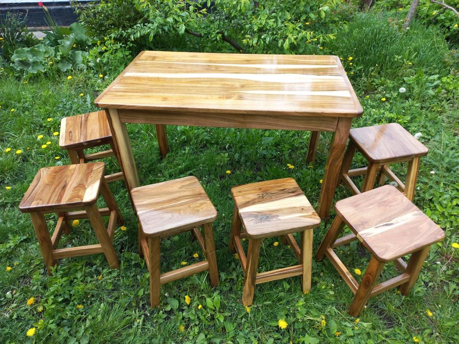 Кухонний комплект з горіха