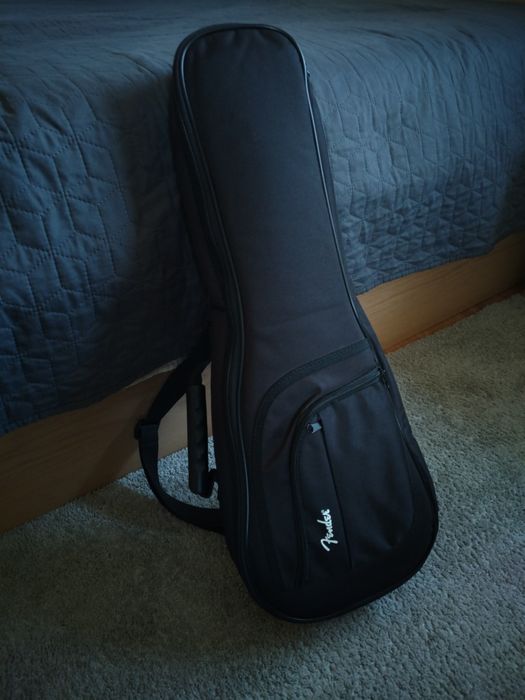 Ukulele concerto eletroacústico MAKALA