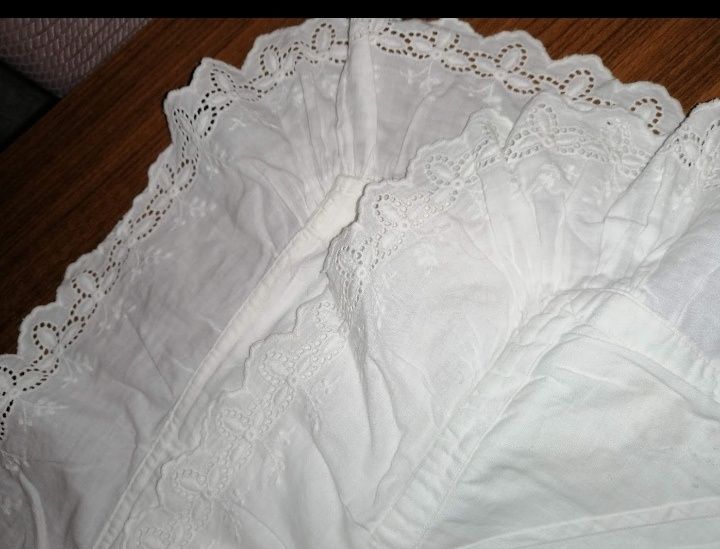 Fronha antiga. Travesseiro. Tiras croché