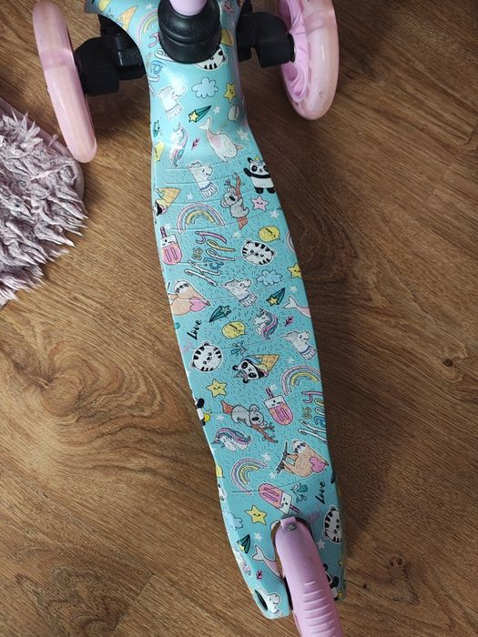 Hulajnoga trzykołowa