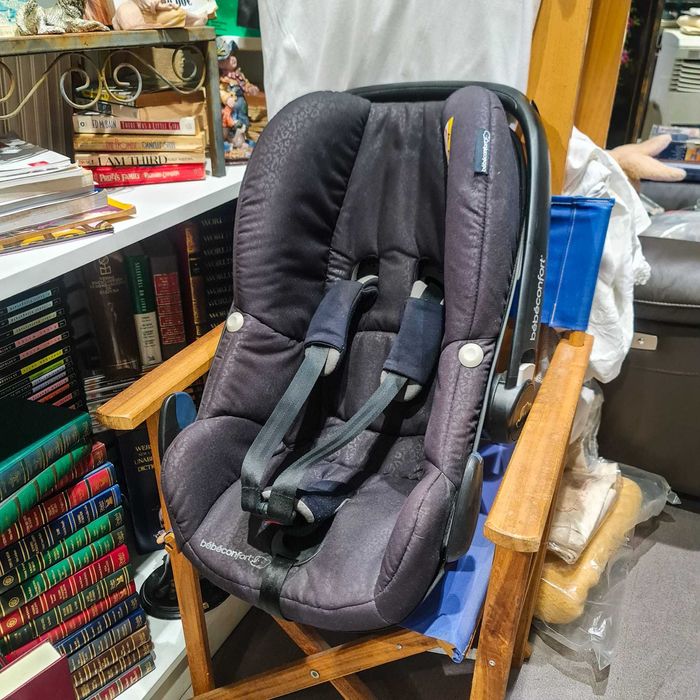 Ovinho / Cadeirinha Auto Bebé Confort