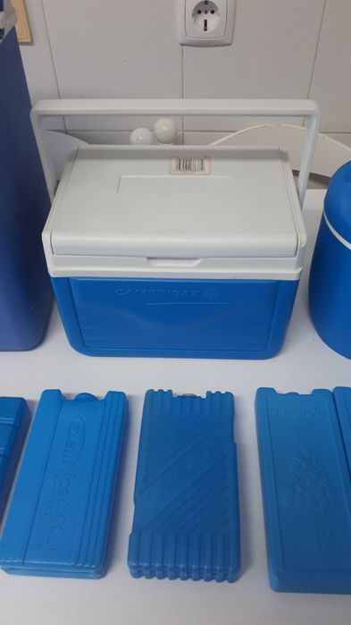 Geladeiras, termos e placas de frio