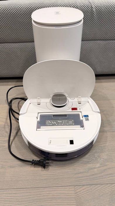 Робот-пилосос Ecovacs Deebot N10 Plus з базою самоочищення