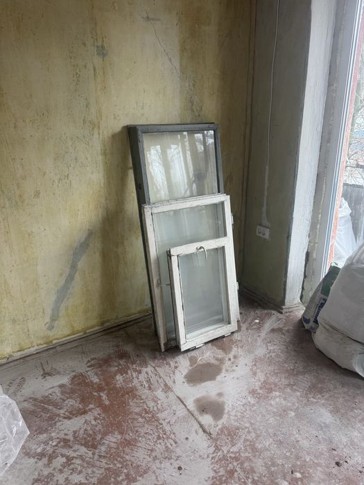 Безкоштовно відам дерево.