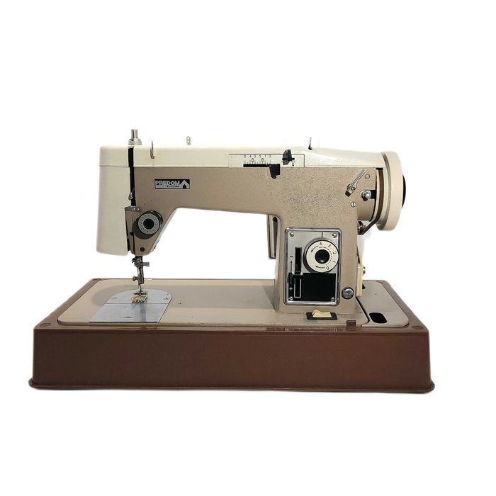 Na sprzedaż używana maszyna do szycia Łucznik Predom