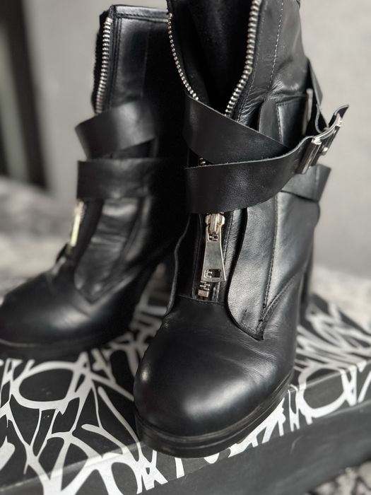 Продам зимние ботинки