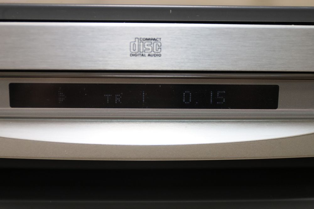 Sony  TA - VF 1   + блютуз колонка