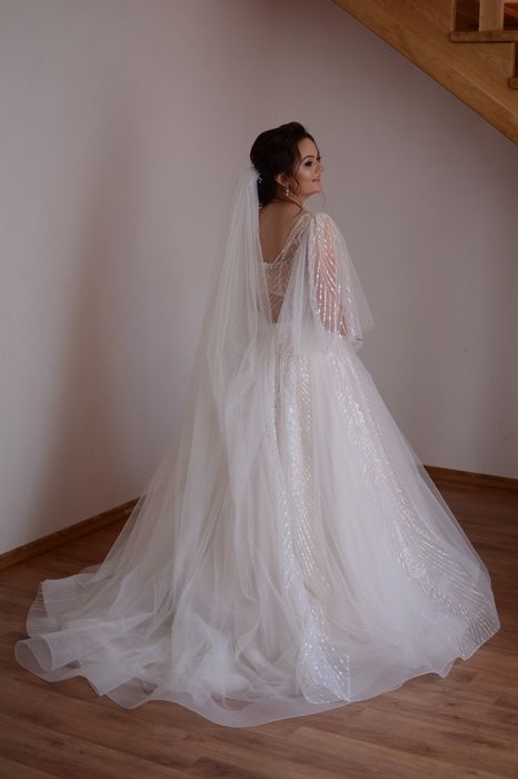 Весільна сукня від Оксани Мухи