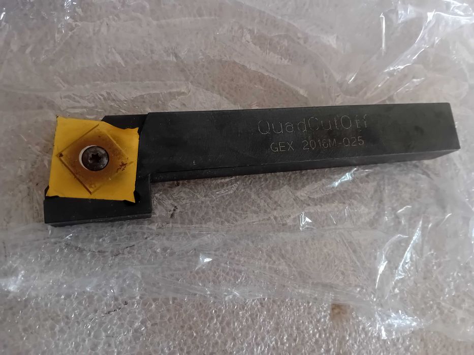 suporte de pastilhas de corte QuadCutOff. Para torno mecânico.