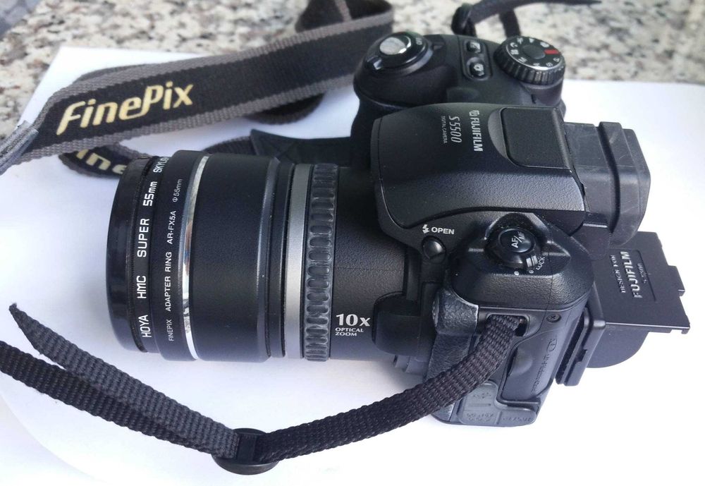 Aparat foto Fuji FinePix S5500 komplet torby xD 256MB aku NiMH filtr