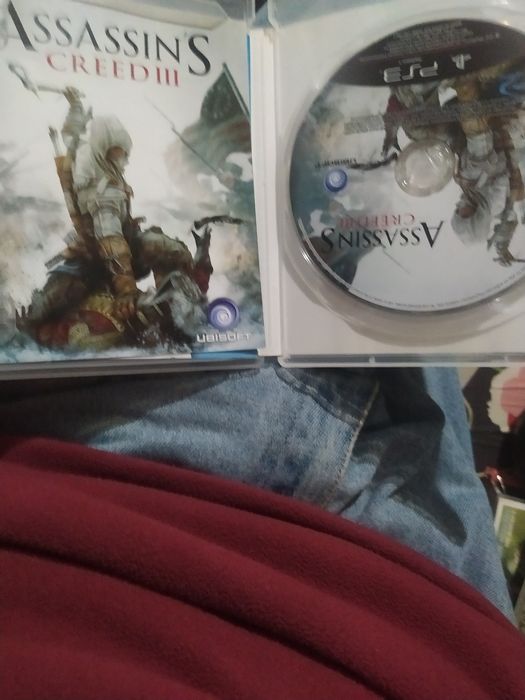 Assassin's Creed 3 PlayStation 3 cib completo com manual