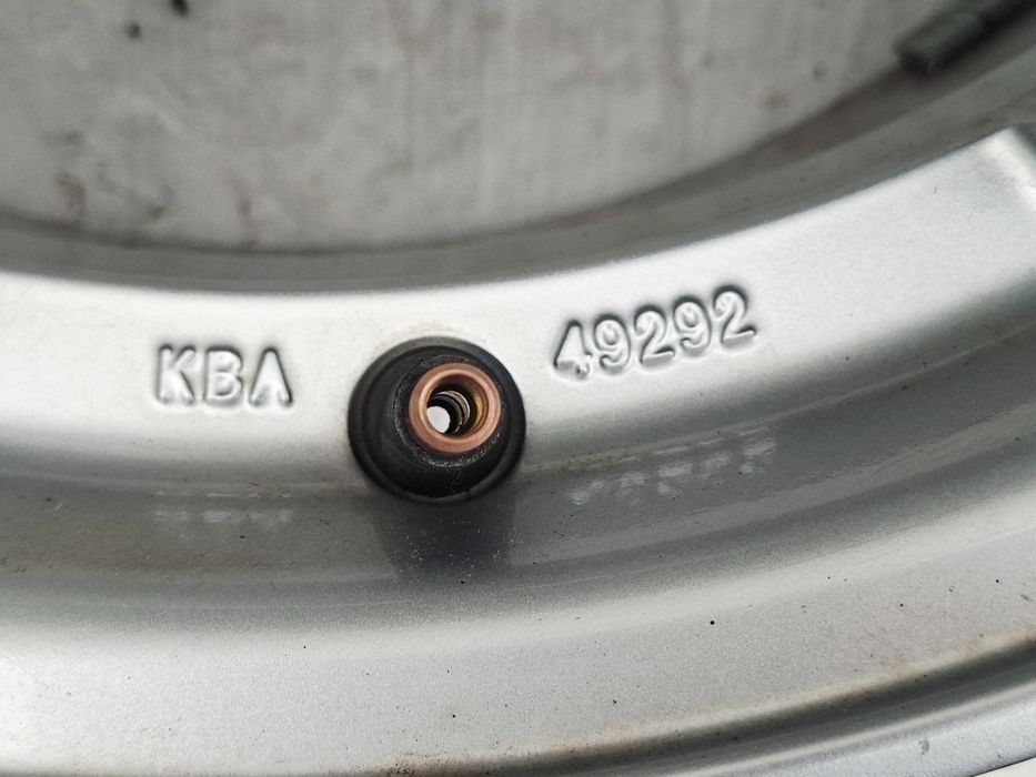 alu felga aluminiowa vw golf touran caddy skoda octavia seat toledo altea leon audi a3 dezent 49292 15 cali et 43 5x112