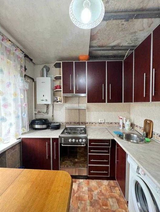 Метро Холодная гора  продам 2х к.кв