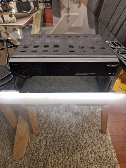 Box de satélite Amiko