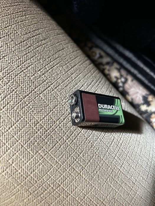 Rechargeable 9V Battery437360047844249602