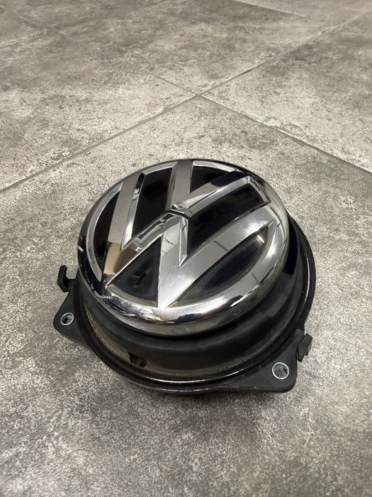 Zamek klamka klapy bagażnika emblemat VW Passat B8