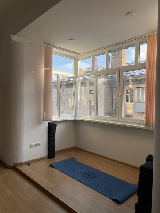 3 хв від метро Оренда світла студія зал погодинно центр йога танці