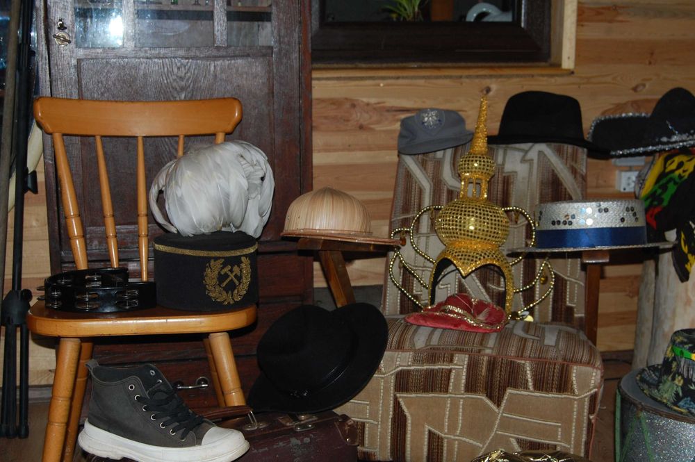 Piękny kapelusz czarny z filcu