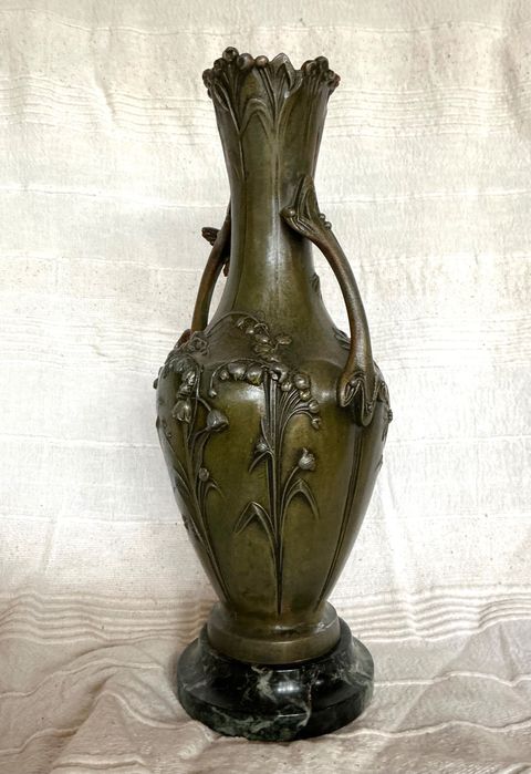 Jarrão/Jarra Arte Nova com Putti