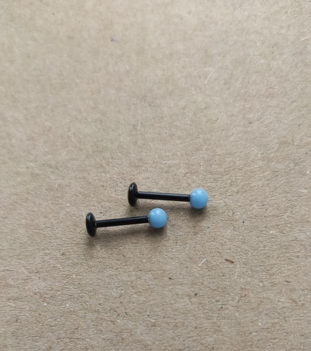 Kolczyki UV piercing dwie sztuki