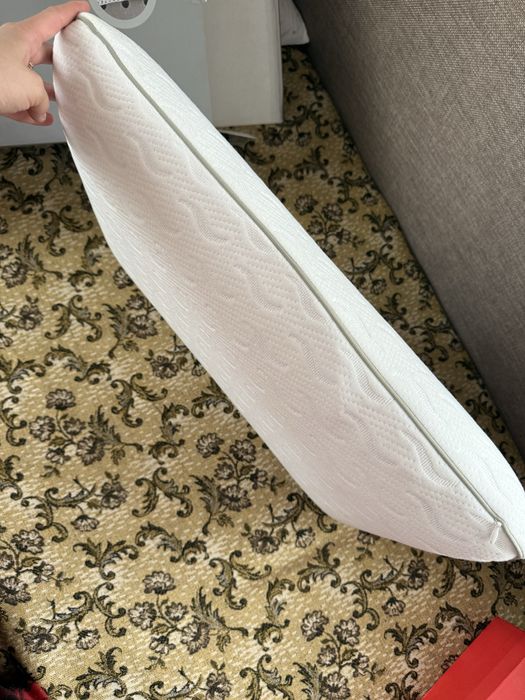 Подушка Jusk Gold Memory Vongsen 40/60/13 ( нова) 2 шт.