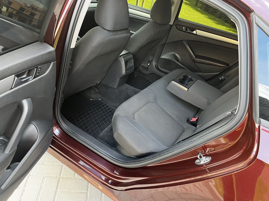 Volkswagen Passat B7 2013 2.5 газ/бенз