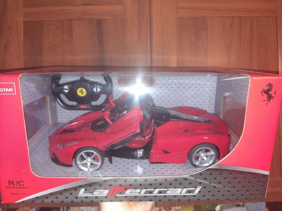 Ferrari zdalnie sterowane, duże skala 1:14, RASTAR
