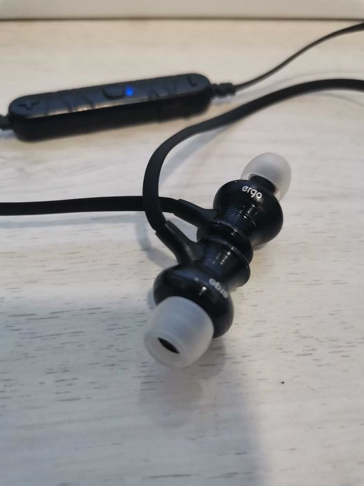 Продам наушники ergo