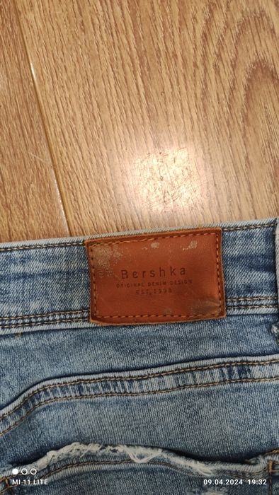 Джинси Bershka...
