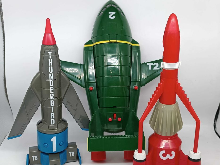 Trzy rakiety Rakieta Thunderbird 1, 2, 3 Thunderbird Carlton