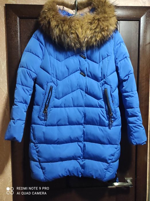 Жіноча курточка полупальто