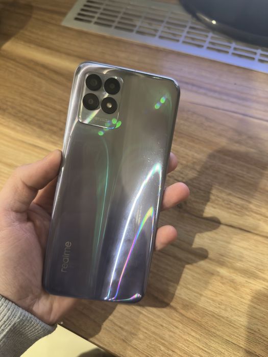 Realmi смартфон