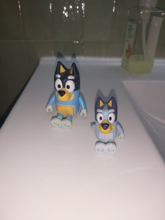 Bluey and Dad Characters64751968352385120