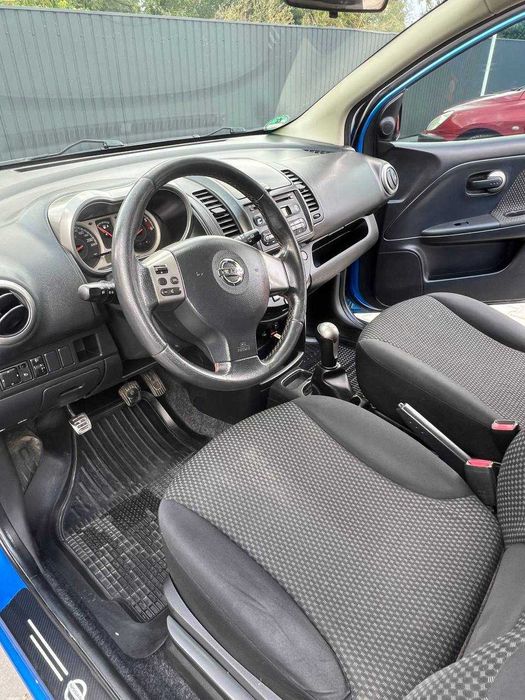 Автомобіль Nissan Note