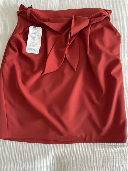Elegancka spódnica nowa 44