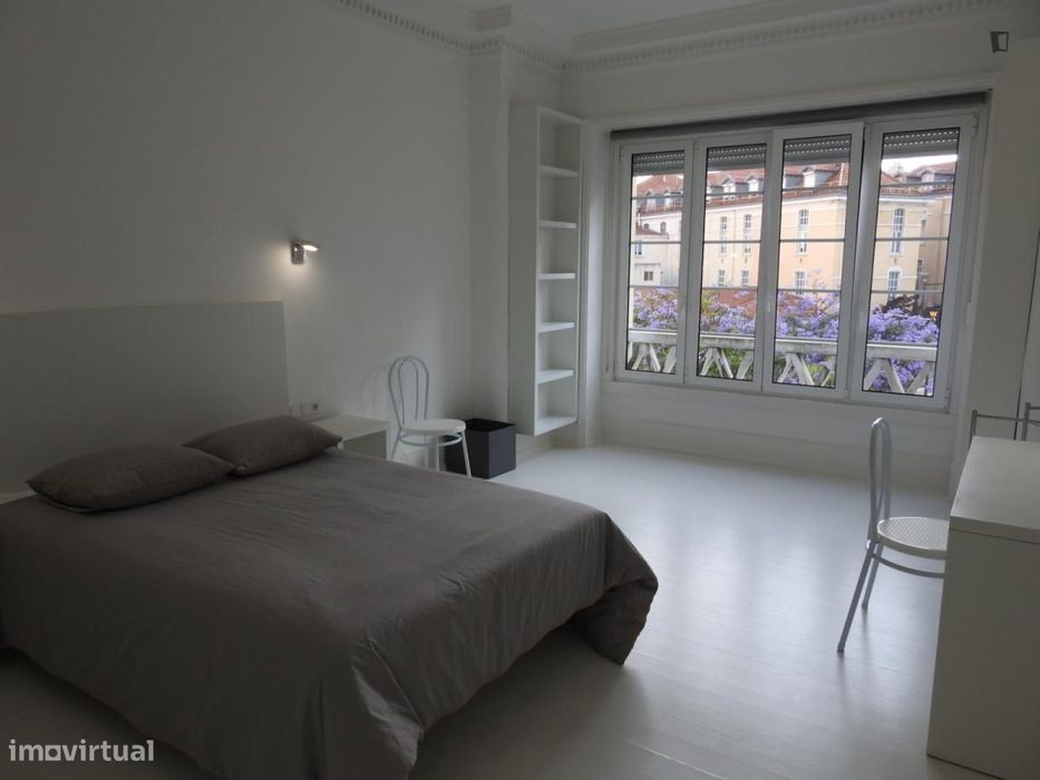 Quarto - localizado em Saldanha Lisbon