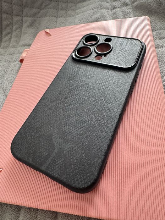 Чехол на iphone 15 pro