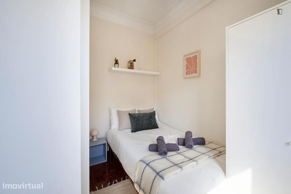 Quarto - localizado em Alvalade Lisbon