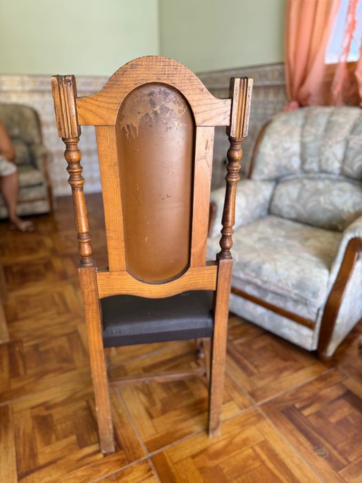 6 Cadeiras de madeira