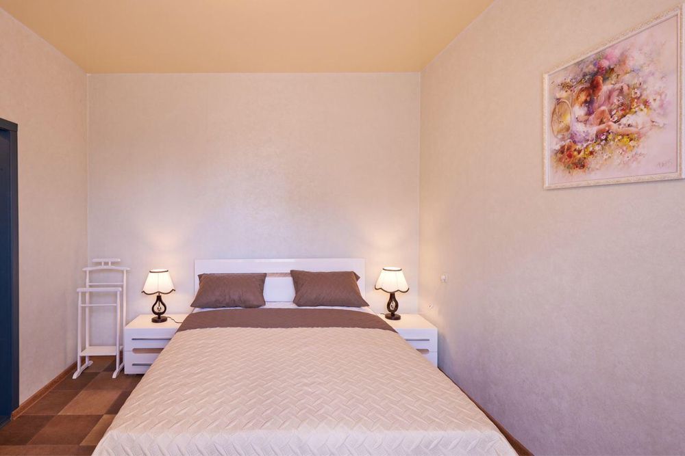 Хостел PERRON м. Південний вокзал, койко-місця та окремі кімнати люкс