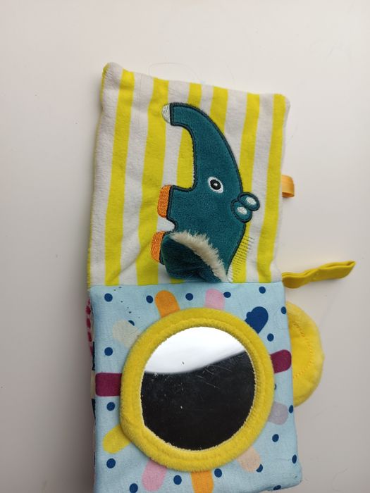 Książeczka aktywizująca, sensoryczna dla Maluszka.