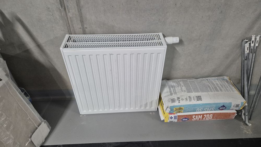 Grzejnik Radson 60x60x16 cm biały