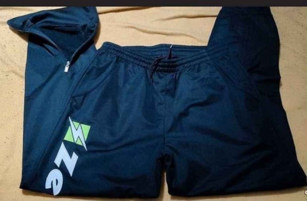 Fatos de treino da Macron e Zeus