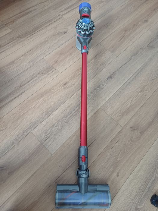 Odkurzacz pionowy Dyson v8